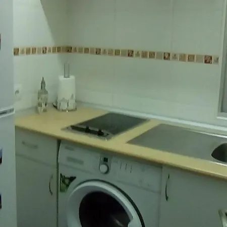 Apartamento En Legazpi De 3 Dormitorios Pequenos Madrid Exterior photo